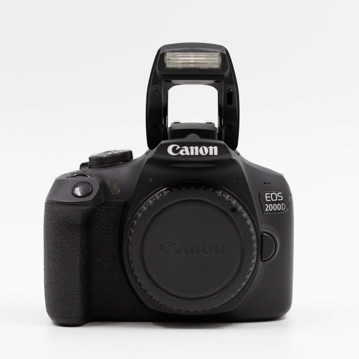 Canon EOS 2000D + EF-S 18-55mm f/3.5-5.6 IS II