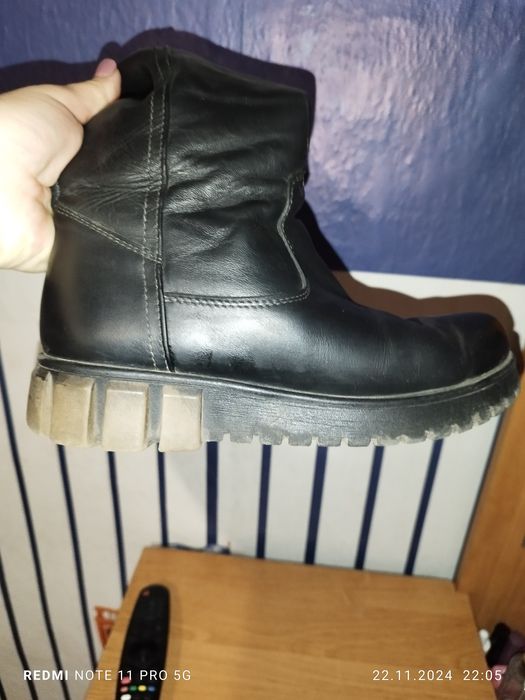 Продам сапоги кожані