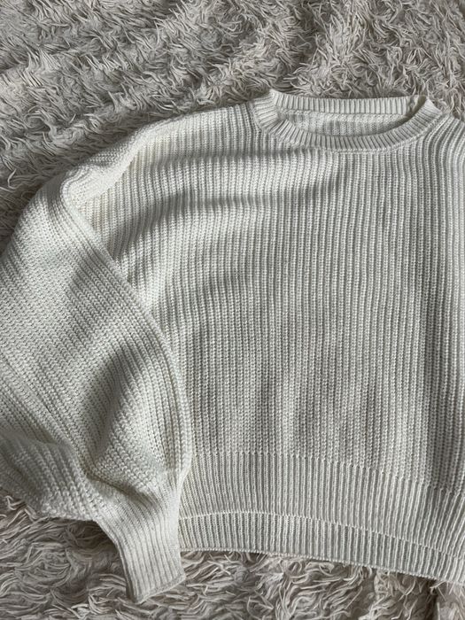 Світер молочний