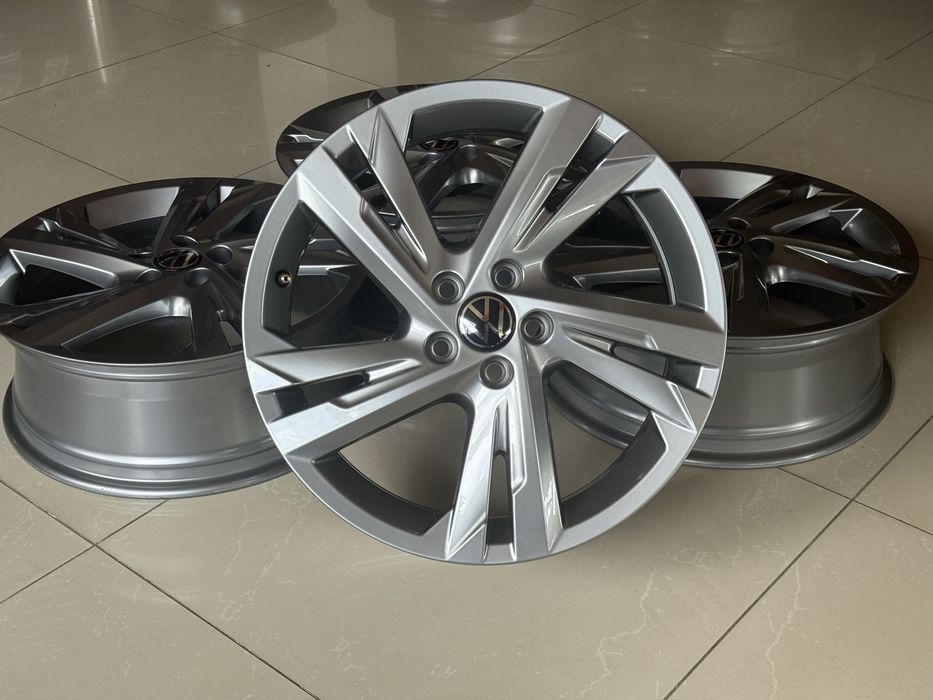 Диски оригінал VW r17/5/100 t-cross Polo 267601025E: 145 $ - Диски
