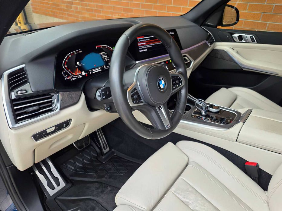 BMW X5 xDrive50i      2019
