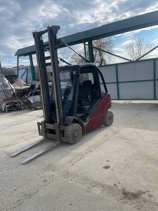 Газовий вилковий навантажувач Linde H25T, 2.5 т, 2007 рік