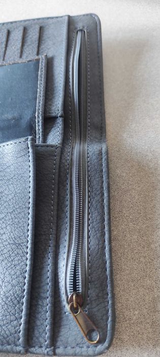 VENDO Carteira em pele sintetica