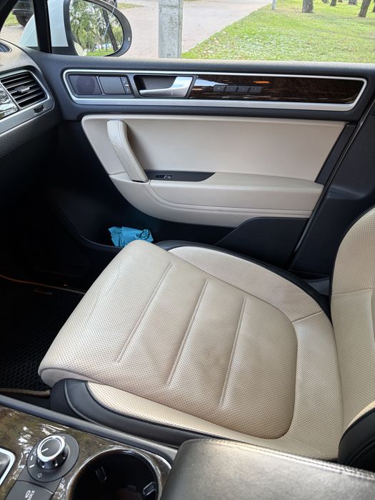 Продам  vw touareg 3.0 tdi. Ідеальний. Офіційний