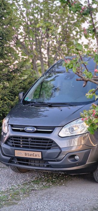 Wynajem busów 8-osobowych