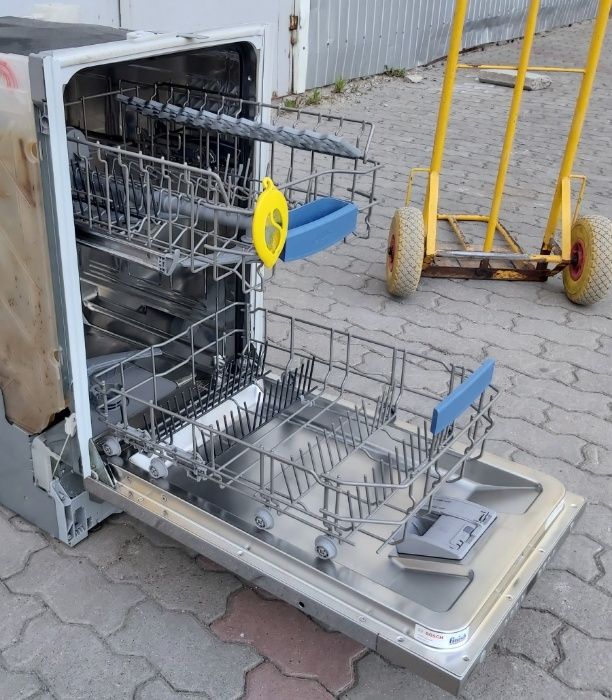 Вбудована посудомийна машина Бош Bosch 45см вузька SPV43M10EU