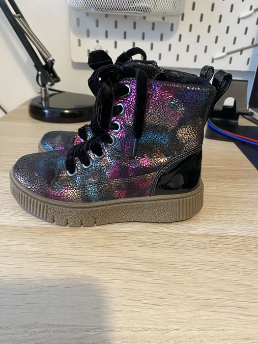 Buty zimowe na grubej podeszwie