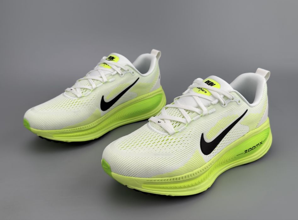 Sapatilhas Nike Vomero 18 Plus