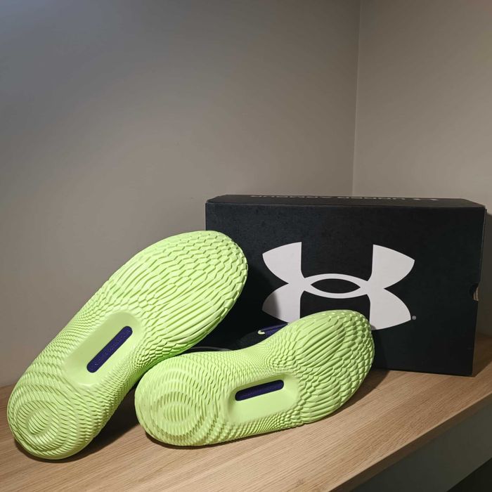 Under Armour Flow Futr X 4 SOS r. 45 (29 cm) Black/Purple