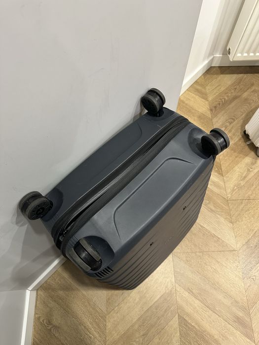 Валіза Roncato box sport 2.0 . Середня. Супер легка і надійна