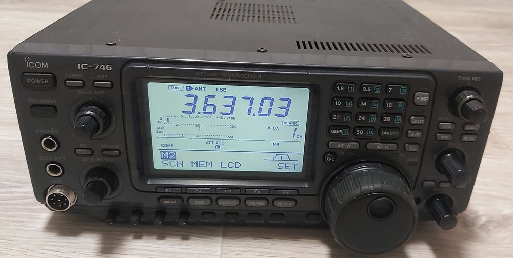 Трансивер  icom ic-746
