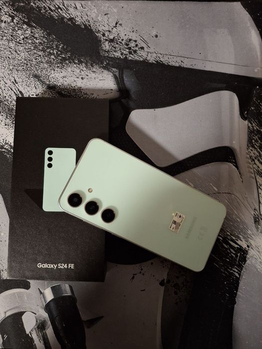 Samsung S24 FE 8/256Gb Mint на гарантії 1.5 роки