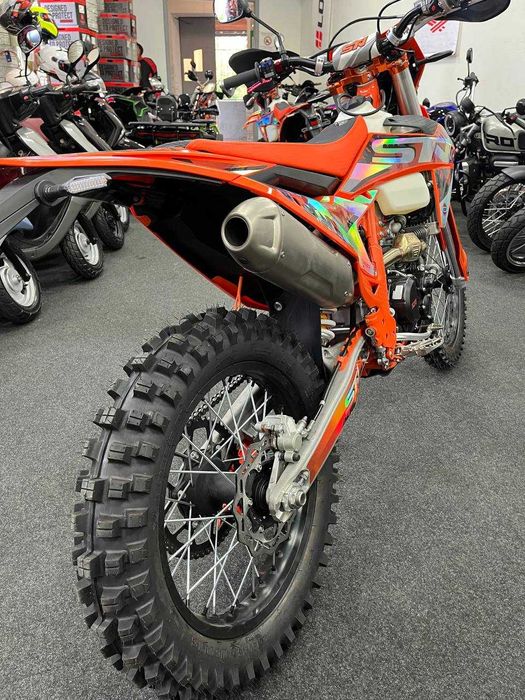 Мотоцикл STN V8 Enduro