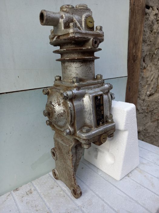 Продам компресор