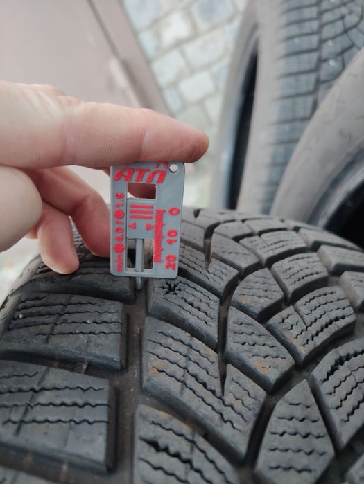 R16 205 55 94V 1 штука  Good Year ultragrip gen -1,