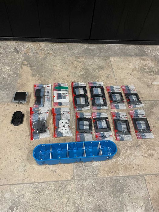 Zestaw ramek i przełączników Simon