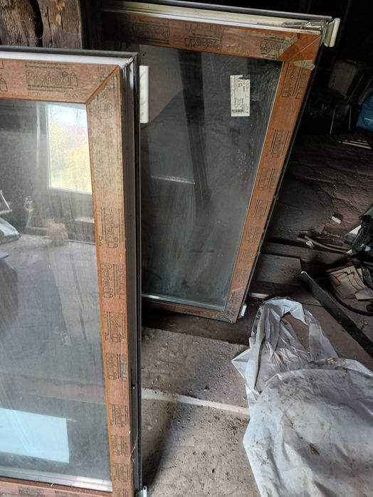 Okno dwuskrzydłowe 150x140 złoty dąb