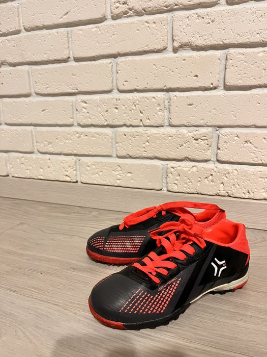 Взуття для футболу