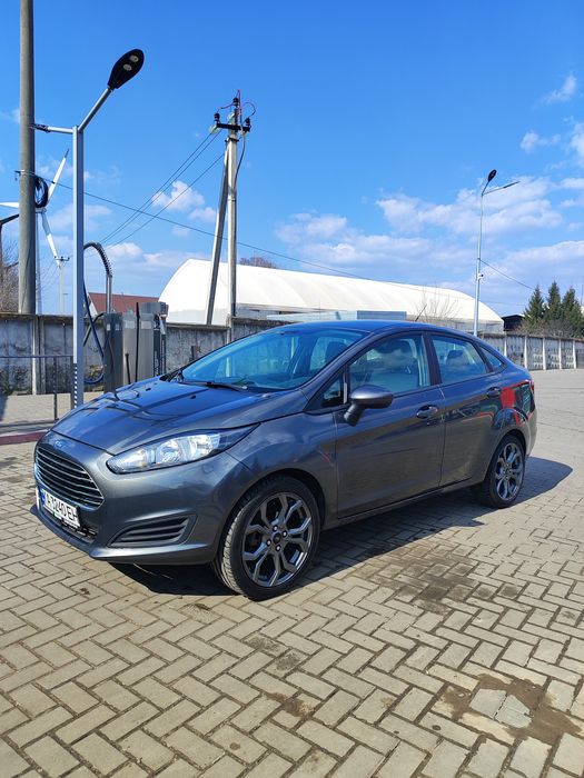 Ford Fiesta Sedan