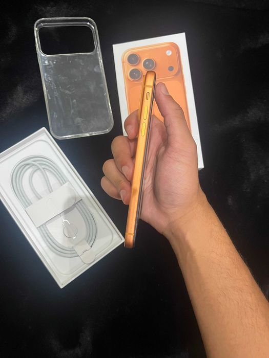 iPhone 17 (iphone 11 com carcaça do 17)