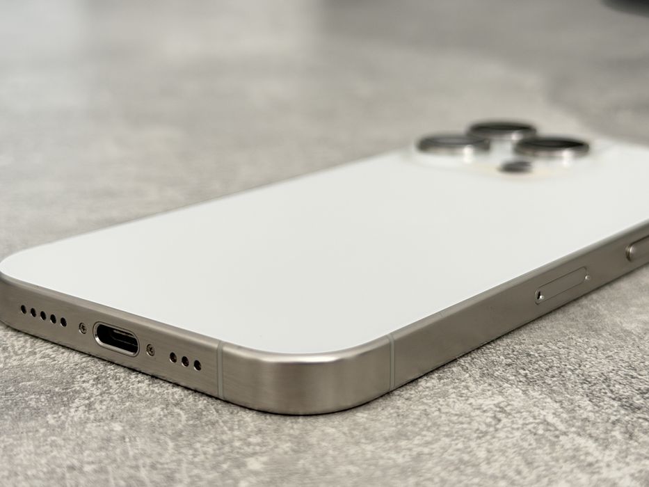 Apple iPhone 15 Pro 512 GB White Titanium - STAN IDEALNY! + gratisy