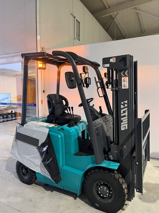 Empilhadores e Equipamentos NOVOS