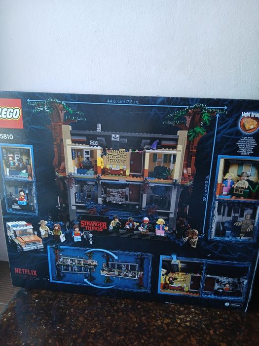 LEGO Stranger Things 75810