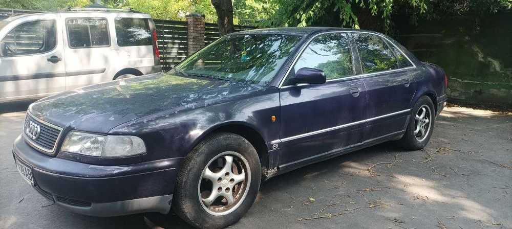 Продам AUDI A8 на повному ходу