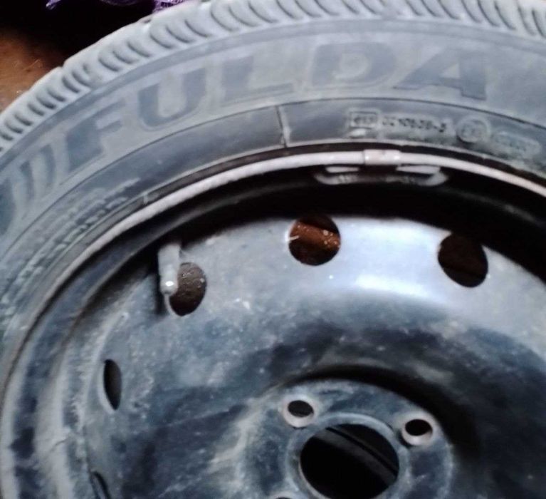 Продам резины 185\65\15 и 195\55\15 + Колпаки