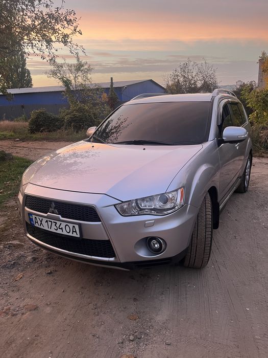 Аутлендер 2.2 дизель автомат