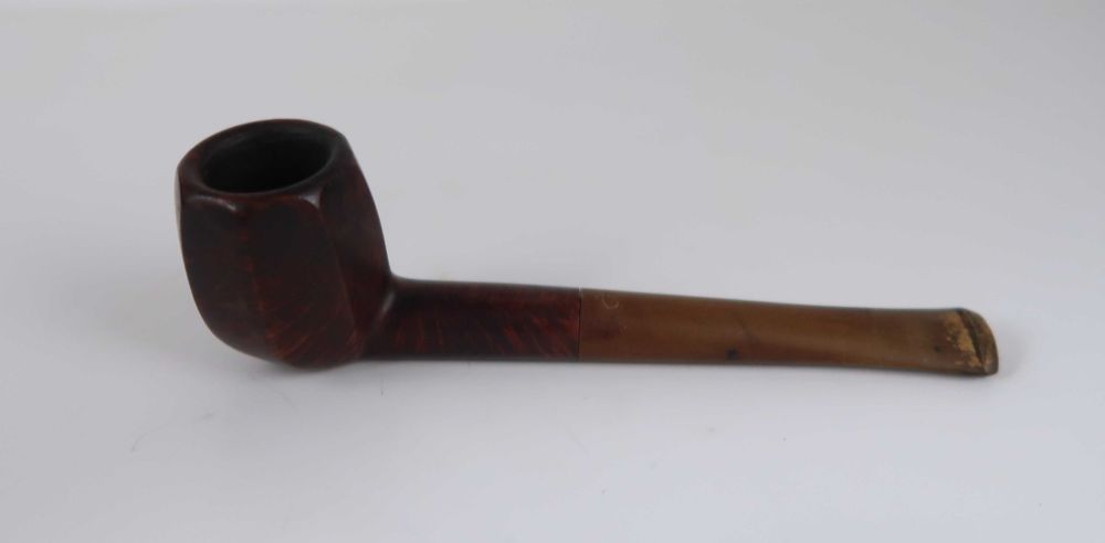 Cachimbo em estojo antigo