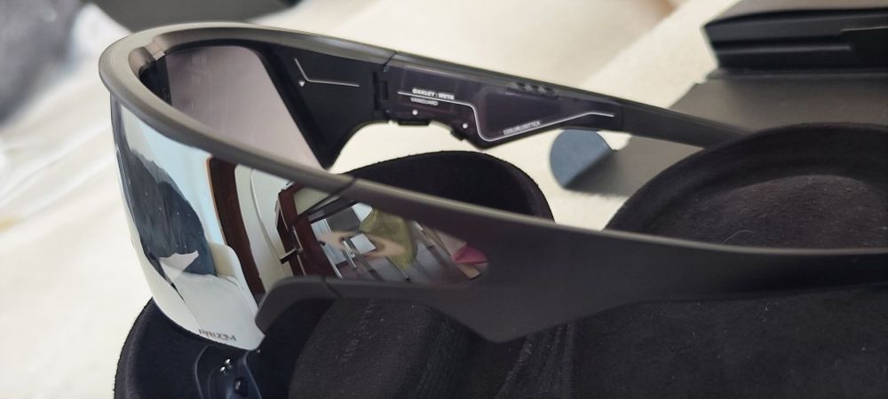 Oakley Meta Vanguard