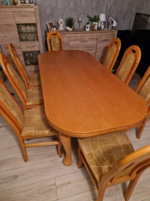 Solidnych stół + krzesła