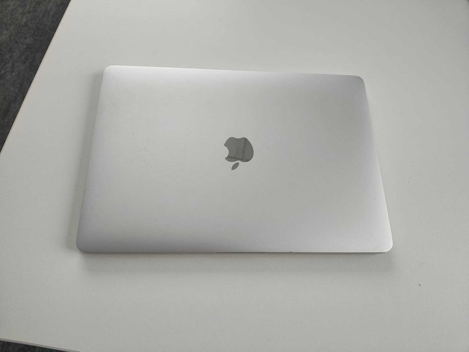 MacBook Pro 15” Touch Bar | Apple | Klasa Premium