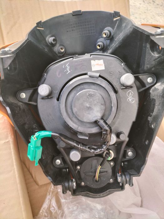 Farol KTM Duke 125/200/390 (2011-2016)