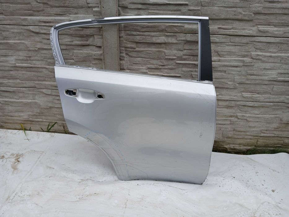 Kia Sportage IV Drzwi prawe tył