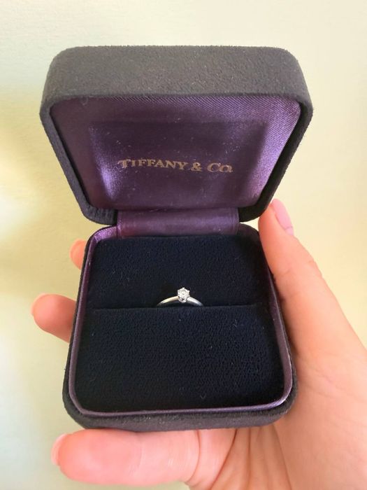 Кільце Tiffany з платини і діамантом