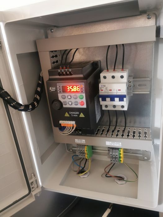 Falownik 2,2kW 400V 5A szafa sterownicza