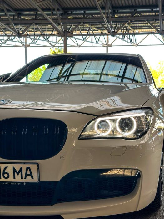 Продам BMW 740i в гарному стані