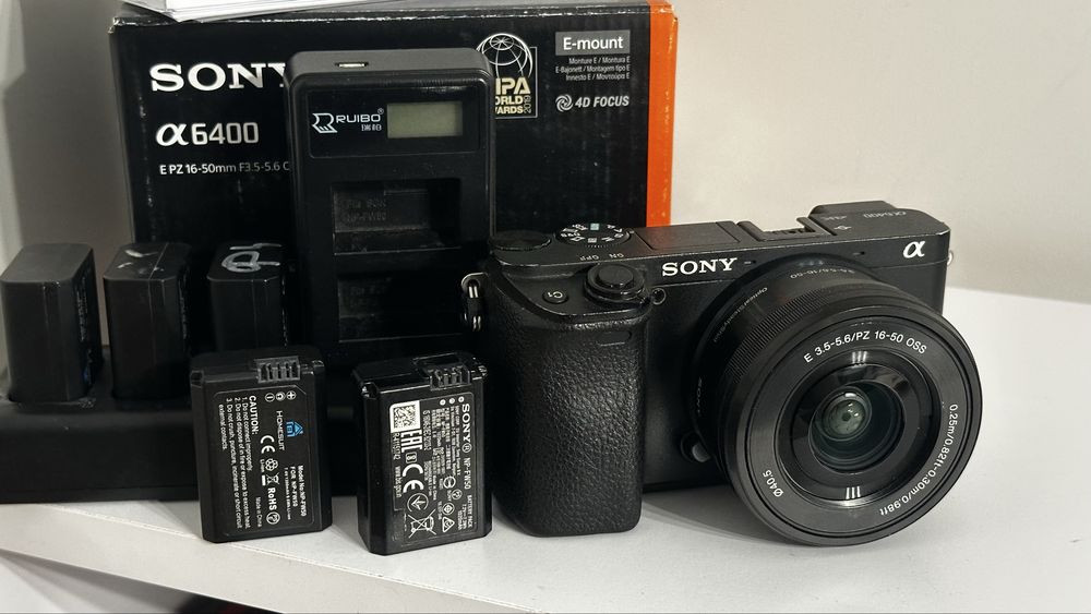 Sony a6400/ kit 16-55 3.5-3.6 / 5 батарей /торг