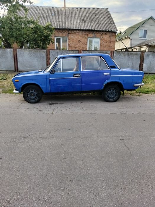 Автомобиль ваз 2103