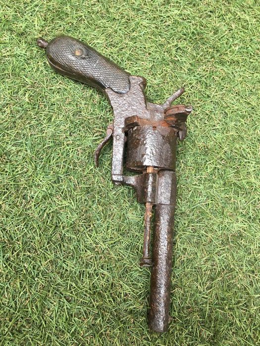Revolver antigo obsoleto, para coleção
