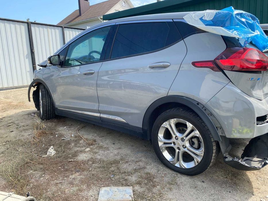 Chevrolet Bolt EV Primer Двері Шевроле Болт колір 633D. 139X.384A