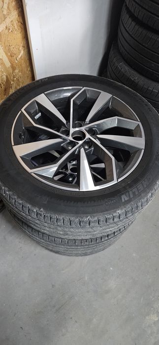 Koła letnie Audi Q 5 rocznik 2024, 235/55/19 orginale
