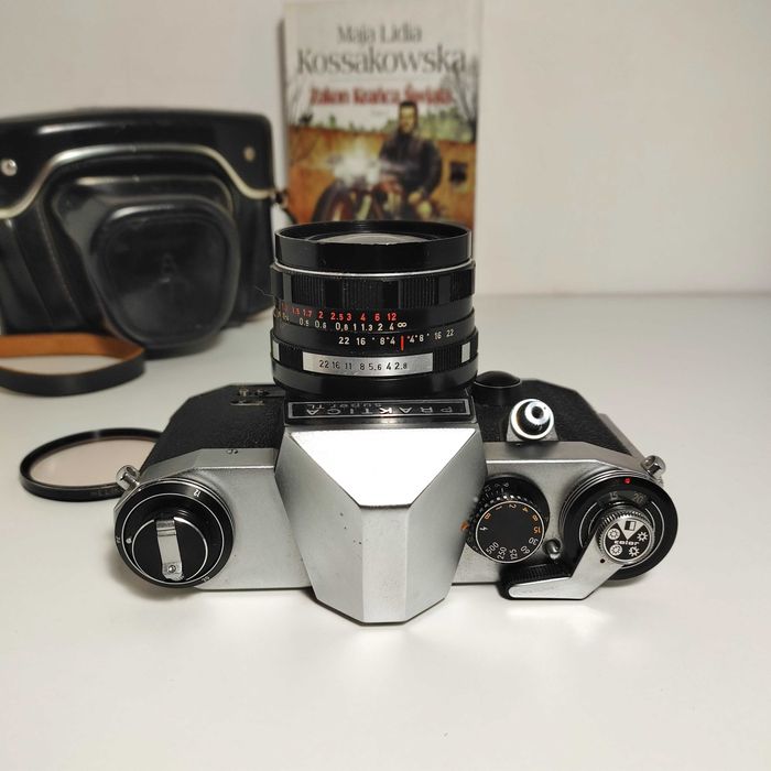 Niezawodna Lustranka analogowa PRAKTICA Super TL  Orestegon 1:2,8 29mm