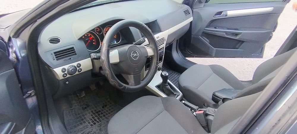 ТЕРМІНОВО Opel Astra 2008р