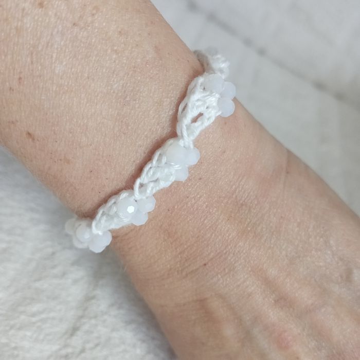 Bransoletka biała handmade