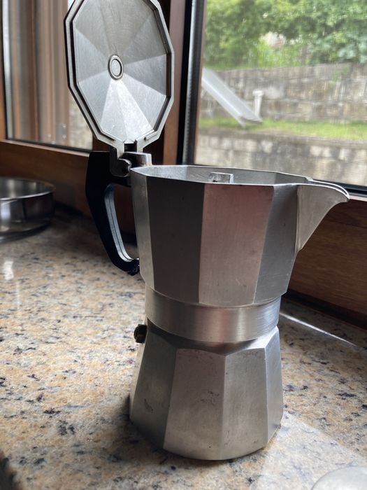 Cafeteira tradicional pequena