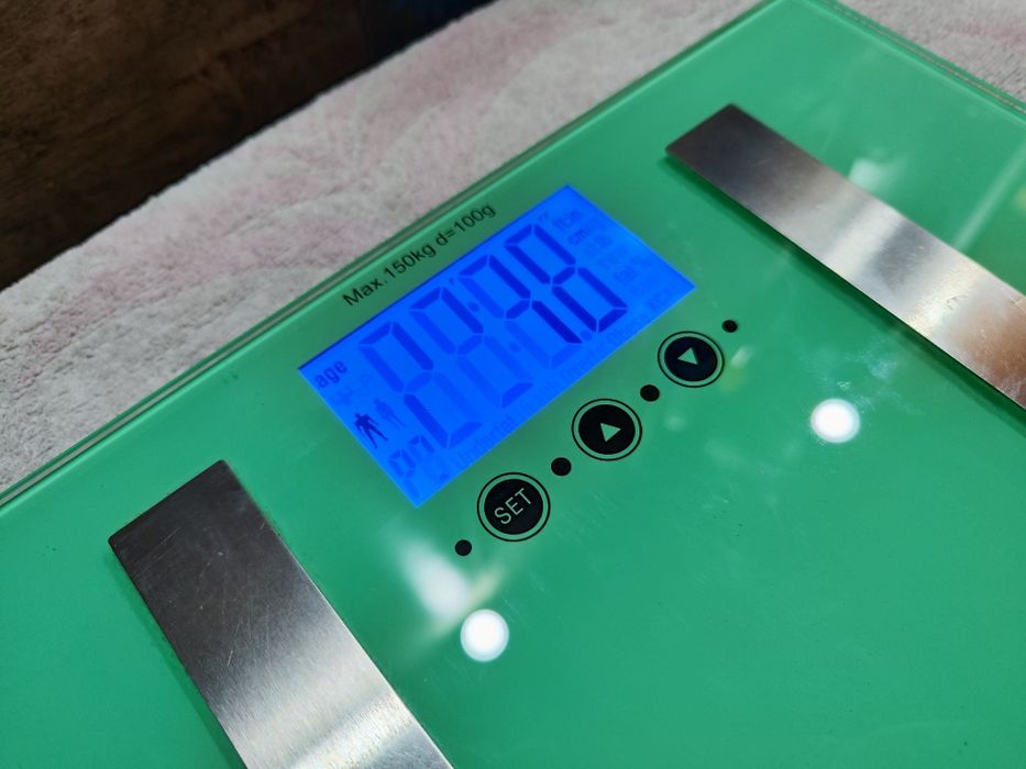 Веса напольные Delfa .