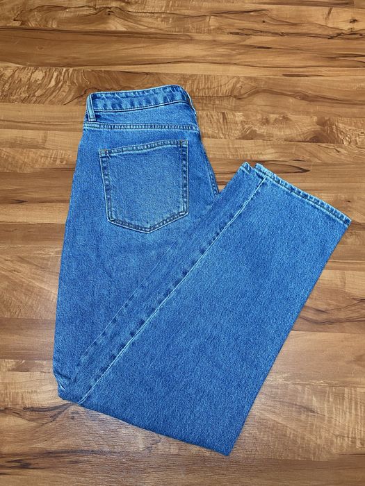 Dżinsy z wysokim stanem HM